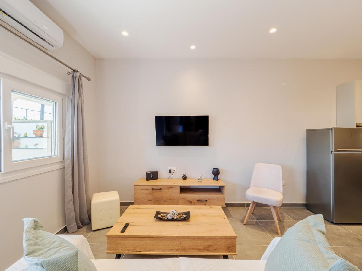 M&K - Maria'S Stylish Apartment Near Alykes Beach Corfu  Екстериор снимка