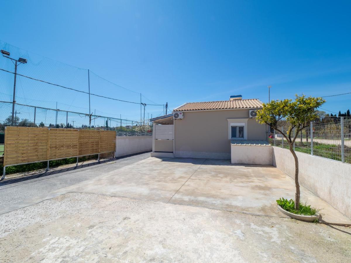 M&K - Maria'S Stylish Apartment Near Alykes Beach Corfu  Екстериор снимка