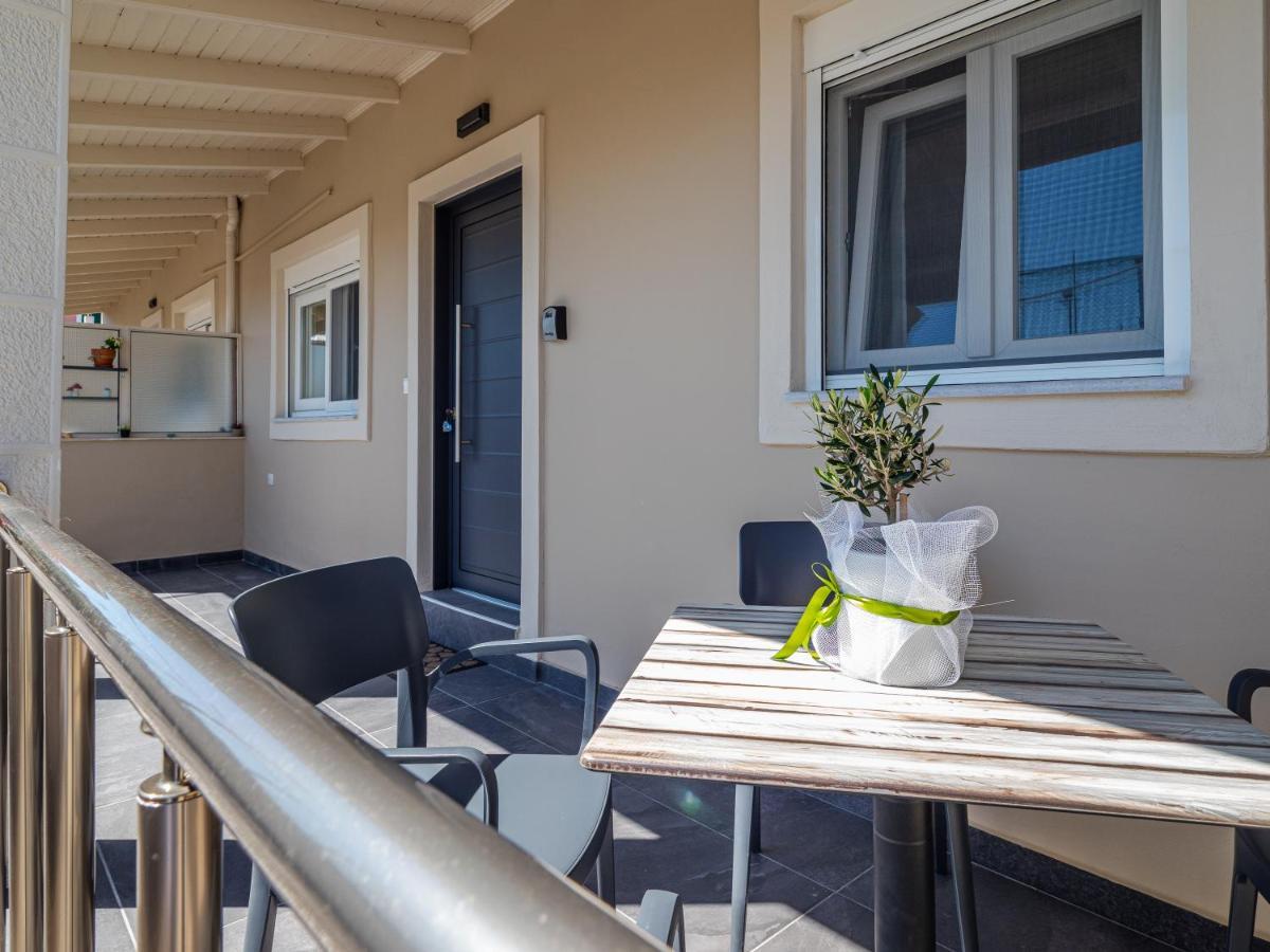 M&K - Maria'S Stylish Apartment Near Alykes Beach Corfu  Екстериор снимка